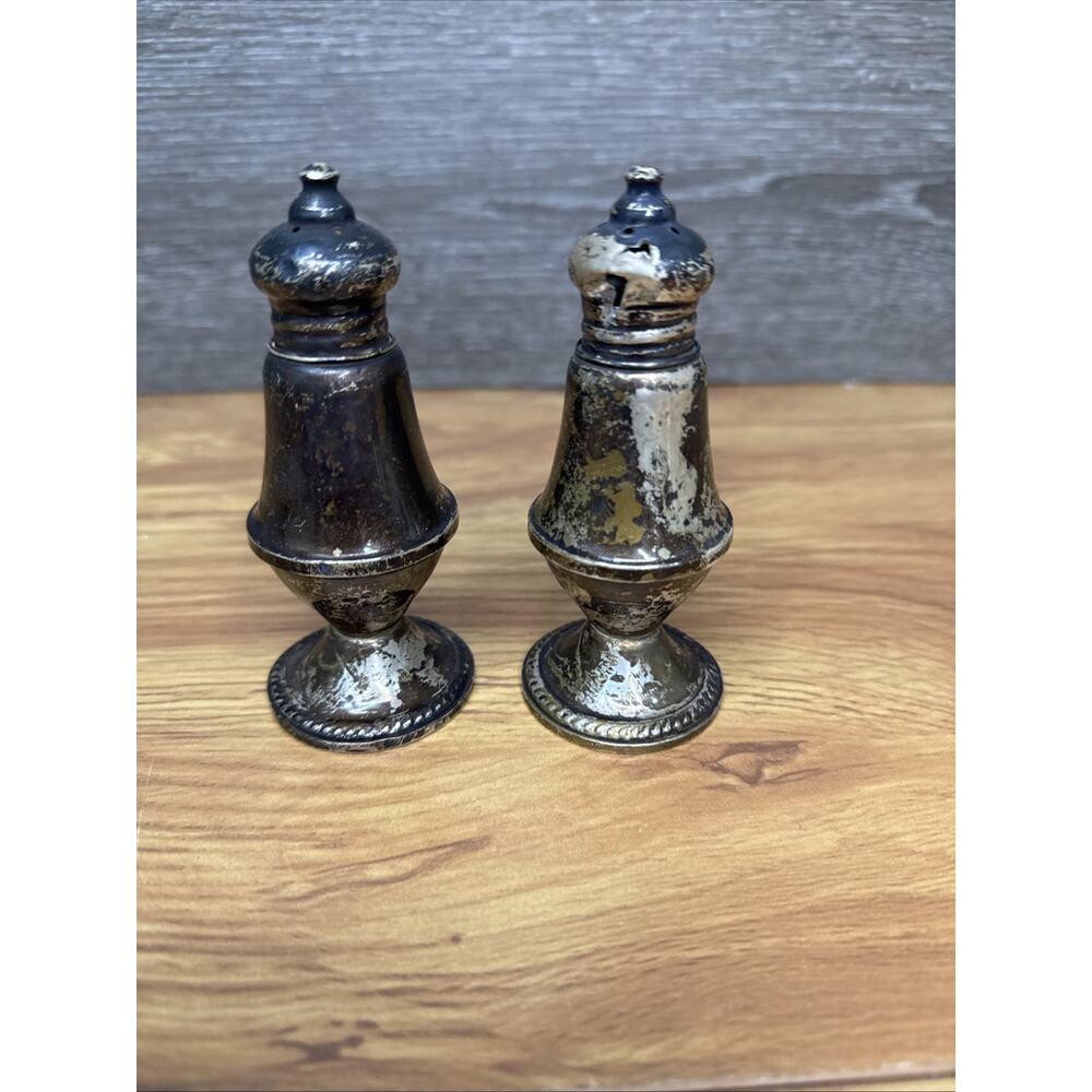 Duchin Creation Sterling Weighted Salt & Pepper Shakers 169 Grams (damaged)